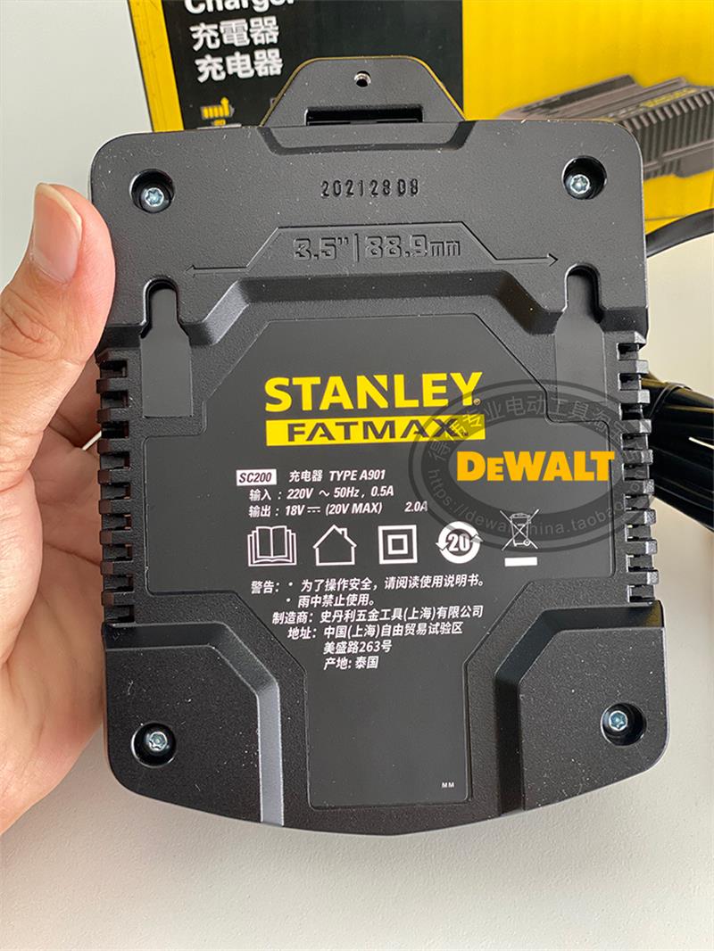 شاحن بطارية ليثيوم لبطارية ستا - مراجعة Power Tools Stanley وسعره