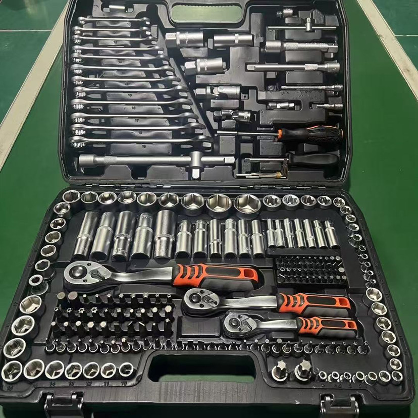 طقم أدوات إصلاح السيارات 216 ق - مراجعة Kit Power Tools وسعره